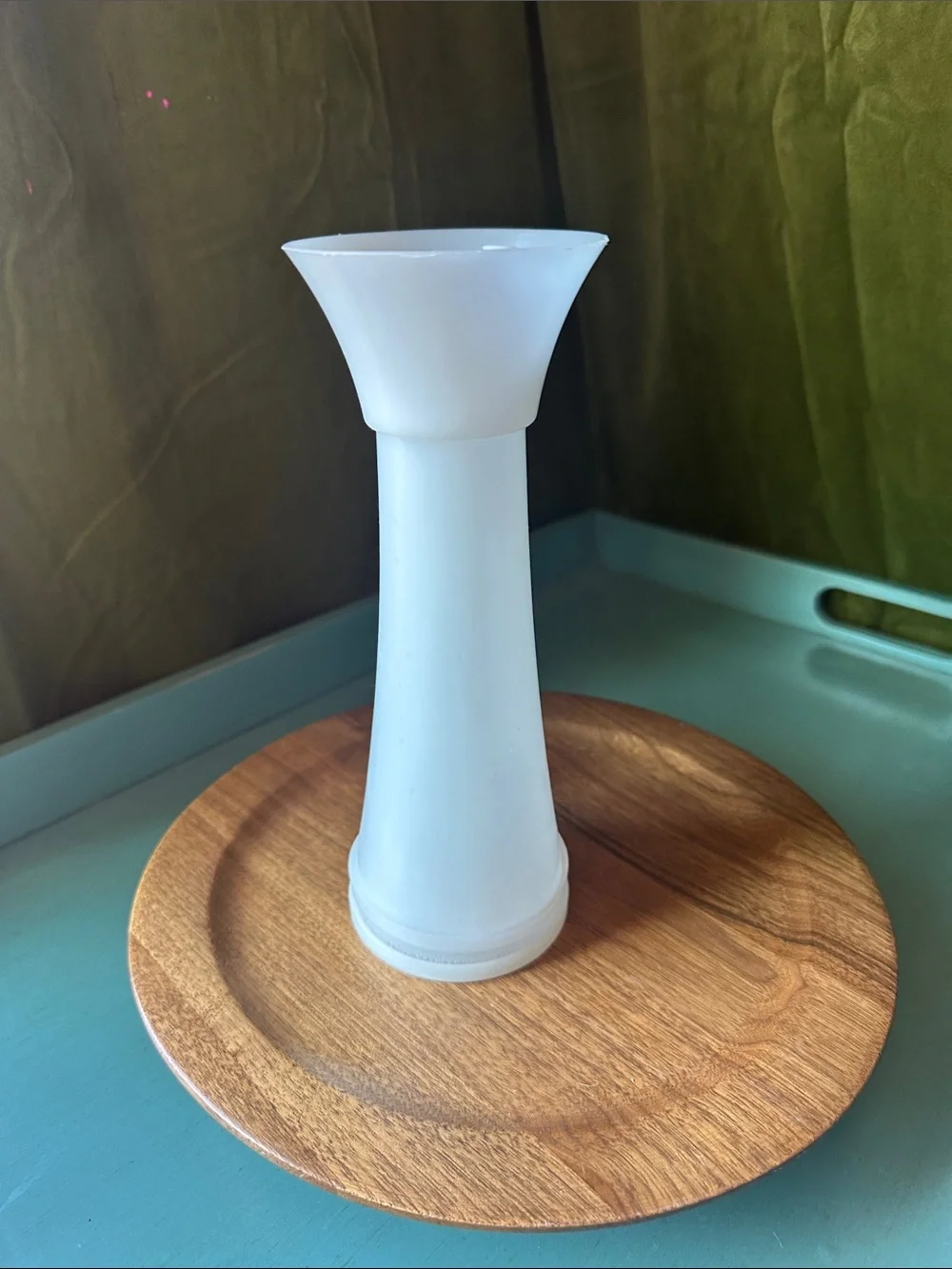 vintage tupperware jifi sift. has been sitting in storage needs to be washed